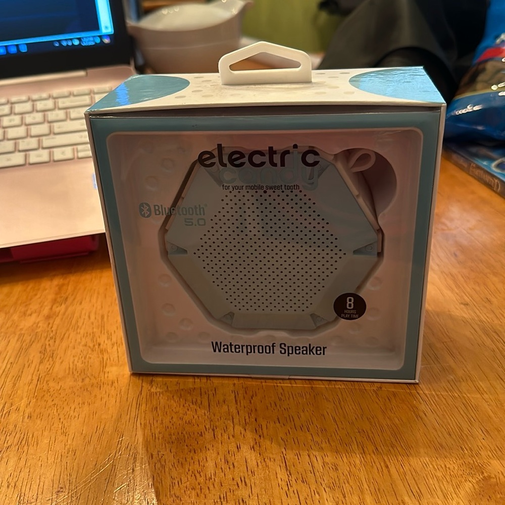 Electric candy Bluetooth speaker new
